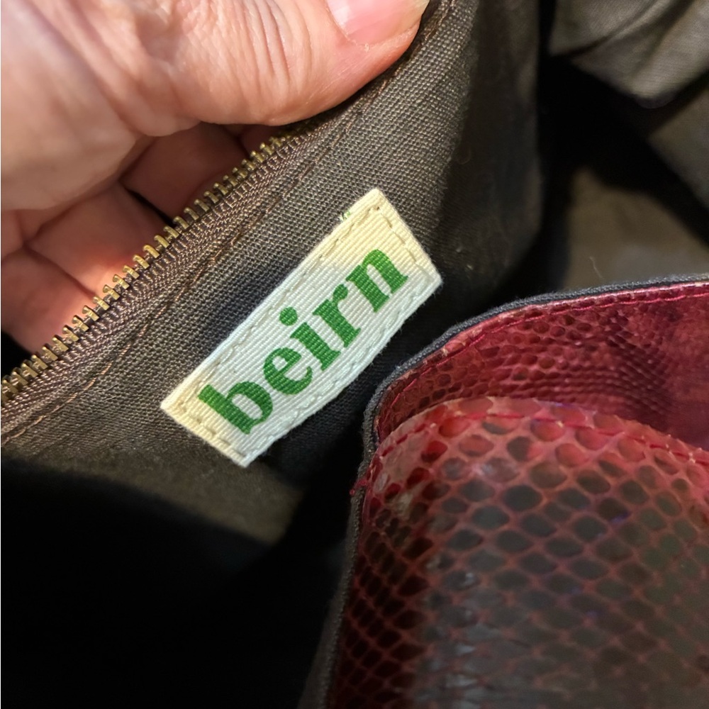 BEIRN Red Snack skin Large Hobo Bag - Picture 4 of 4